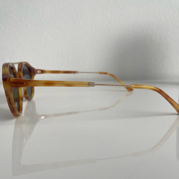 Illesteva Puglia Sunglasses - Picture 7 of 8